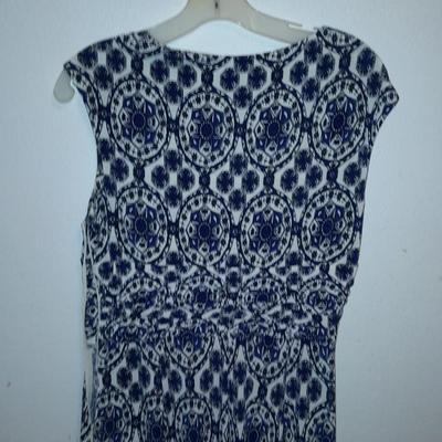 Two fun dresses Jones New York 8 with a On Gussie! shawl and a belt