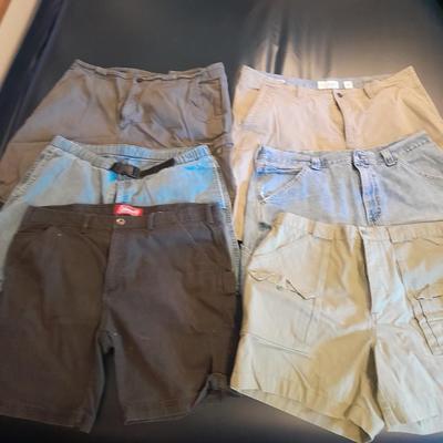 Six pair of Shorts Size 38 & 40 - Lee - Lucky Brand - Coleman and more