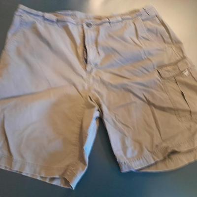 Six pair of Shorts Size 38 & 40 - Lee - Lucky Brand - Coleman and more