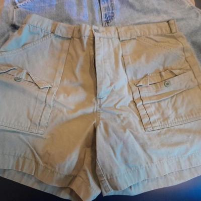 Six pair of Shorts Size 38 & 40 - Lee - Lucky Brand - Coleman and more