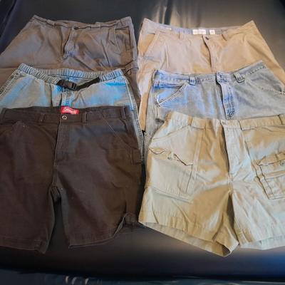 Six pair of Shorts Size 38 & 40 - Lee - Lucky Brand - Coleman and more