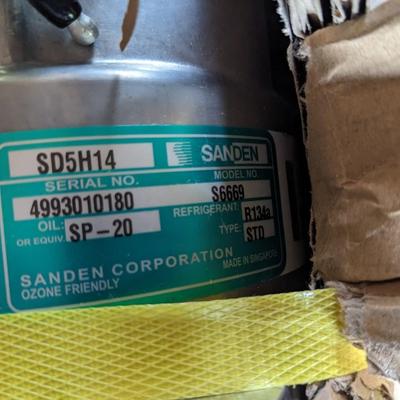 NIB 24V Sanden SD5H14 A/C Compressor 6689