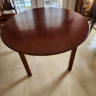 Drexel Heritage Solid Wood Round Table 48 X30 w 24" leaf