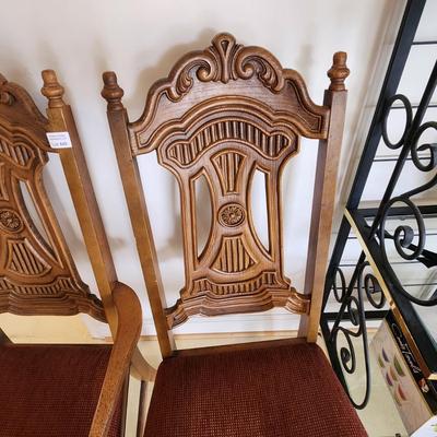 2 Vintage Chairs