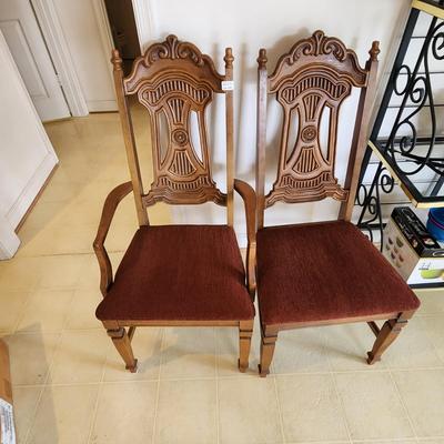 2 Vintage Chairs