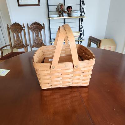 Vintage Longaberger Pie Cake Picnic Basket w Pie Stand 1989