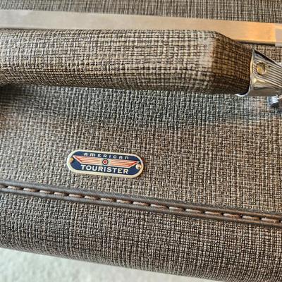 3 Pieces Vintage mid Century American Tourister Luggage Suitcases w key