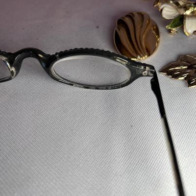 Ladies Brooches, Pins & Eyewear (K-RG)