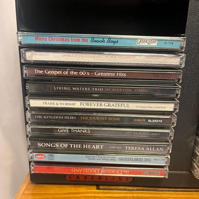 Record Player with Built in CD Player & Cassette (O-MG)