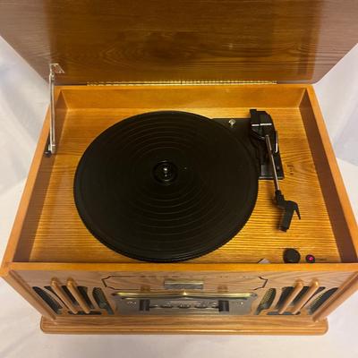 Record Player with Built in CD Player & Cassette (O-MG)