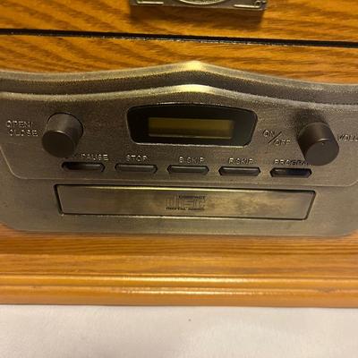 Record Player with Built in CD Player & Cassette (O-MG)