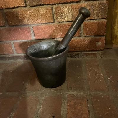 Cast Iron Kettle, Irons & More (LR-MG)