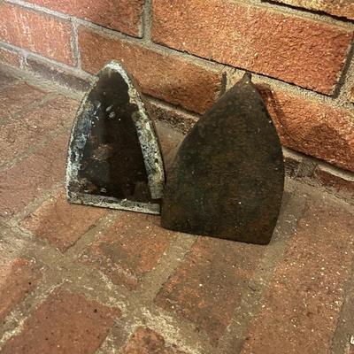 Cast Iron Kettle, Irons & More (LR-MG)