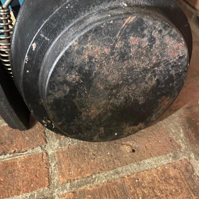 Cast Iron Kettle, Irons & More (LR-MG)