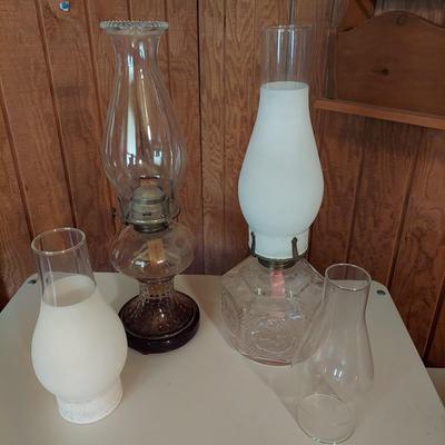 Two Oil Lamps (O-MG)