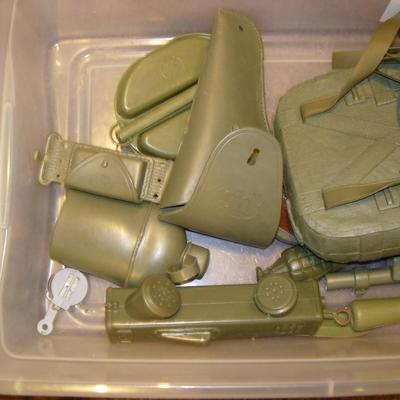 Louis Marx Vintage army solder toy set.