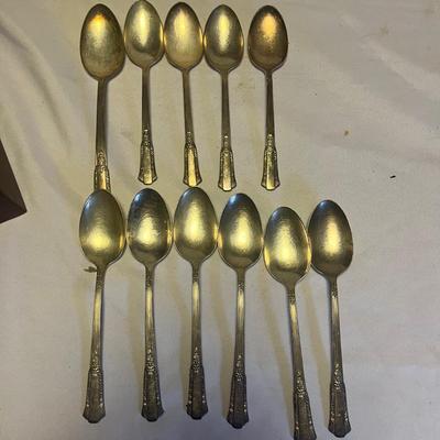 W.M. Rogers Overlaid Silverware Set (K-MG)