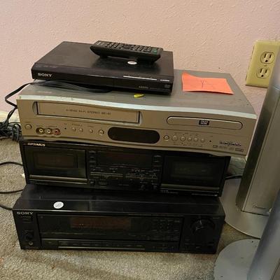 A complete stereo/media System lot