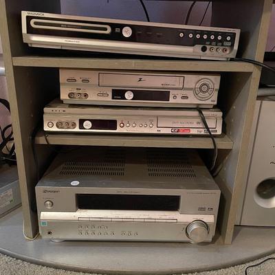 A complete stereo/media System lot