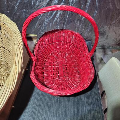 Lot of 5 Baskets