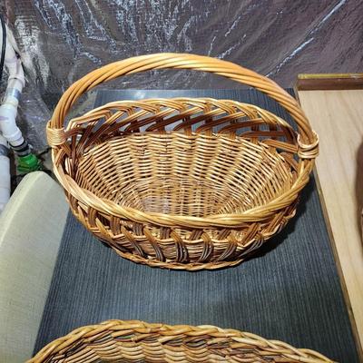 Lot of 5 Baskets