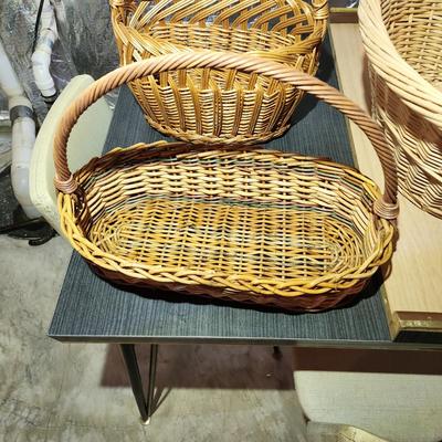 Lot of 5 Baskets
