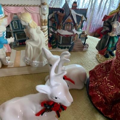 HUGE Christmas Collectibles Decor Lot