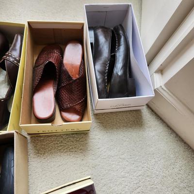 Lot of 16 pairs of worn Women's Shoes 8.5-9.5