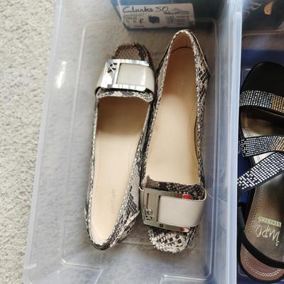Lot of 16 pairs of worn Women's Shoes 8.5-9.5