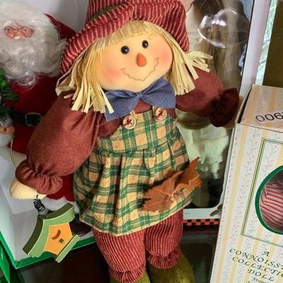 Christmas Holiday Seasonal Doll Lot