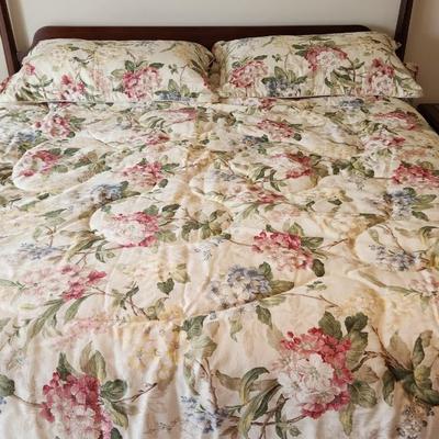 Burlington House Home Fashions King Size Bed Comforter & Pillow covers