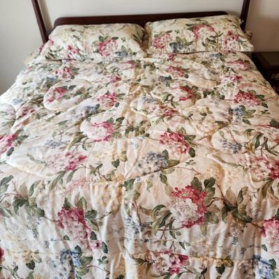 Burlington House Home Fashions King Size Bed Comforter & Pillow covers
