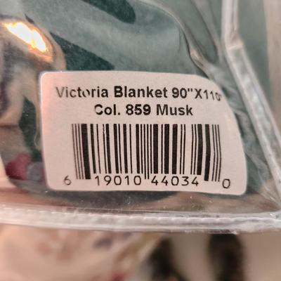 Victoria Blanket 100% Australian Merino Lamswool King Size