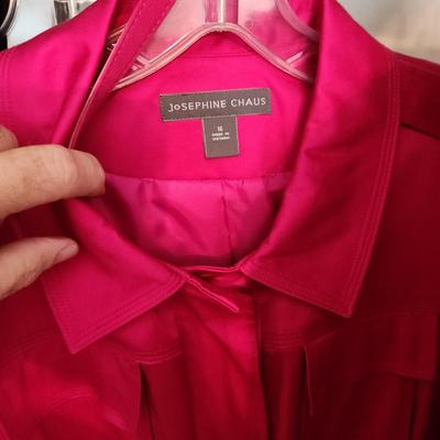 Large Lot Women's Clothing See Pictures includes Hangers