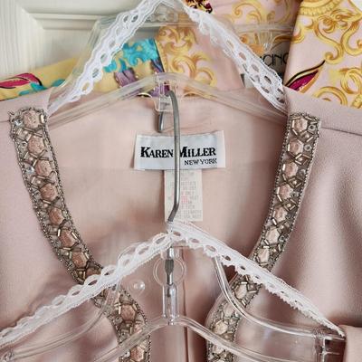 Large Lot Women's Clothing See Pictures includes Hangers