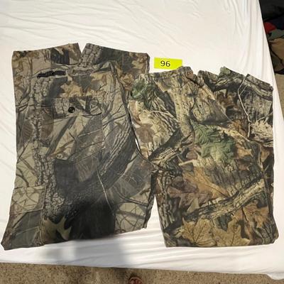 Hunting pants sizes vary see pics