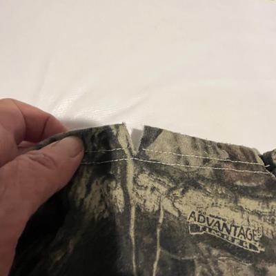 Hunting pants sizes vary see pics