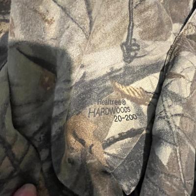 Hunting pants sizes vary see pics
