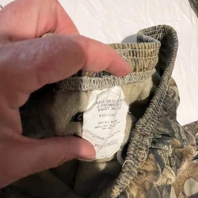 Hunting pants sizes vary see pics