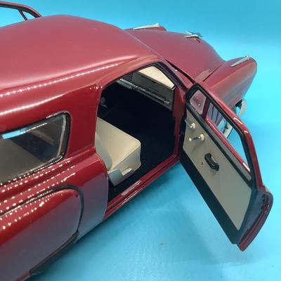 Studebaker 1951 metal dark burgundy, 1:18 scale Highway 61