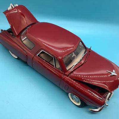 Studebaker 1951 metal dark burgundy, 1:18 scale Highway 61