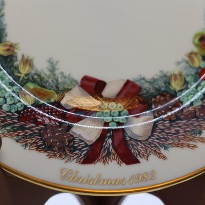 LENOX - Set of (6) Beautiful Colonial Christmas Wreath Plates, Most W/ Original Boxes