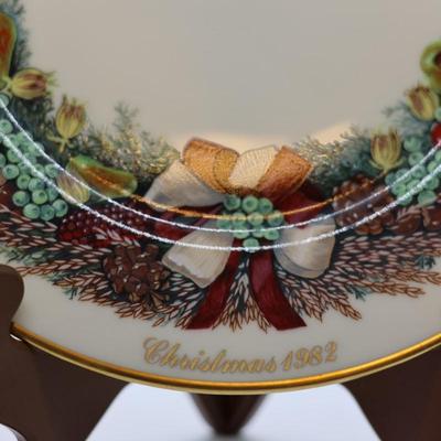 LENOX - Set of (6) Beautiful Colonial Christmas Wreath Plates, Most W/ Original Boxes