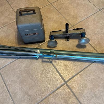 Bell & Howell Projector, Light & Screen (see description)