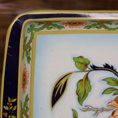 Beautiful Vintage Daher Decorated Metal Tray