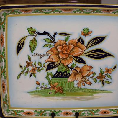 Beautiful Vintage Daher Decorated Metal Tray