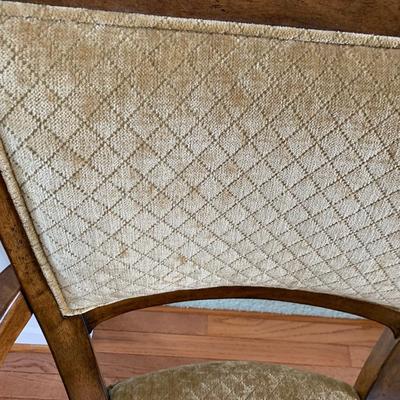 Clean Arm Chair
