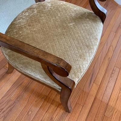 Clean Arm Chair