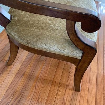 Clean Arm Chair