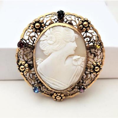 Lot #19  Pretty Vintage Carved Shell Cameo in gold-filled mount